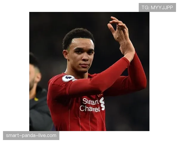 卡瓦哈尔与阿诺德：边卫进攻角色演变——从单点爆破到体系化嵌入